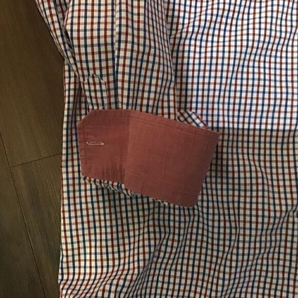 IZOD RED WHITE LONG SLEEVE BUTTON DOWN Sz XLarge. - Picture 5 of 11